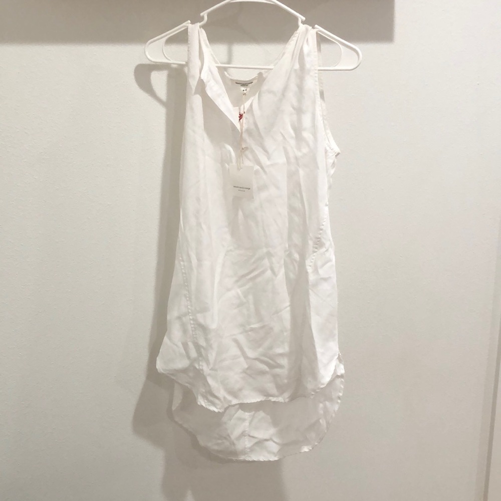 Beach lunch lounge white tank top dressy high low